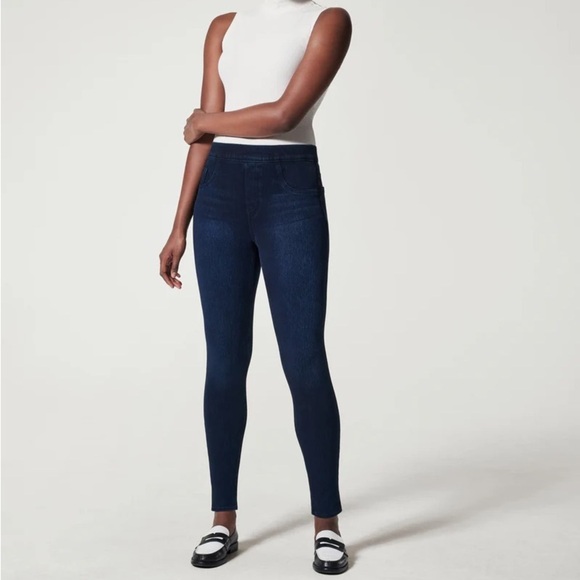 SPANX Jeanish Darkwash Pull On Jeggings Size Med - Picture 1 of 5